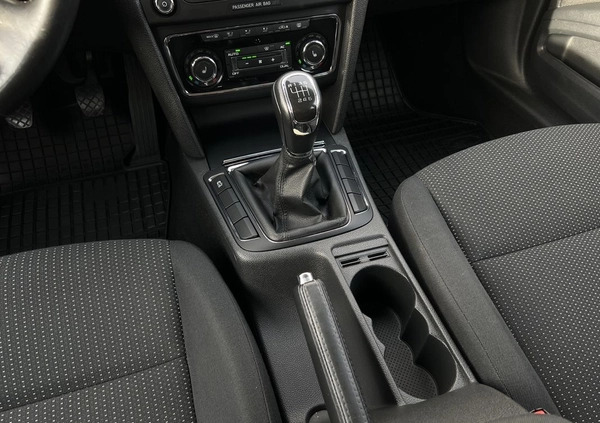 Skoda Superb cena 32900 przebieg: 280116, rok produkcji 2012 z Skaryszew małe 742